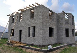 Строительство домов из опилкобетона в Набережных Челнах под ключ