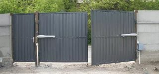 Распашные ворота из профнастила