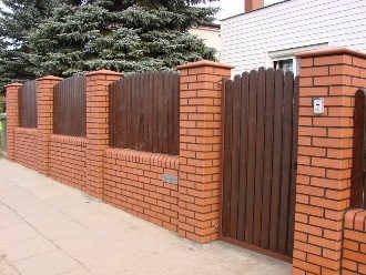 Кирпичный забор под ключ в Набережных Челнах